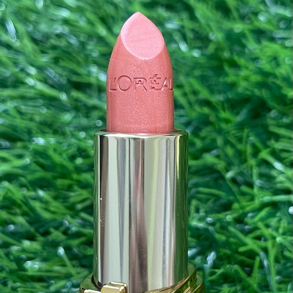 L'Oreal Peach Fuzz Lipstick Radiant Makeup Essential